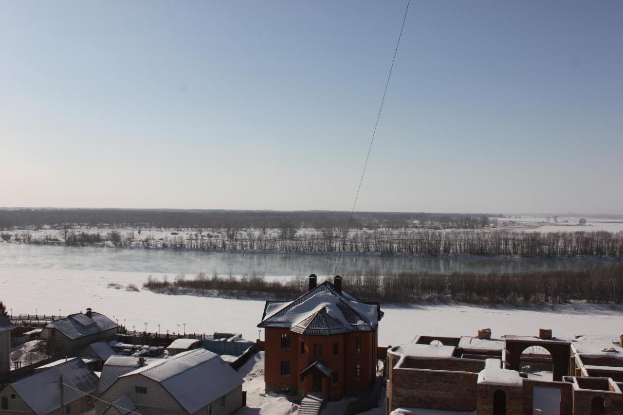 Элитная Квартира На Набережной Реки Иртыш Pavlodar Bagian luar foto