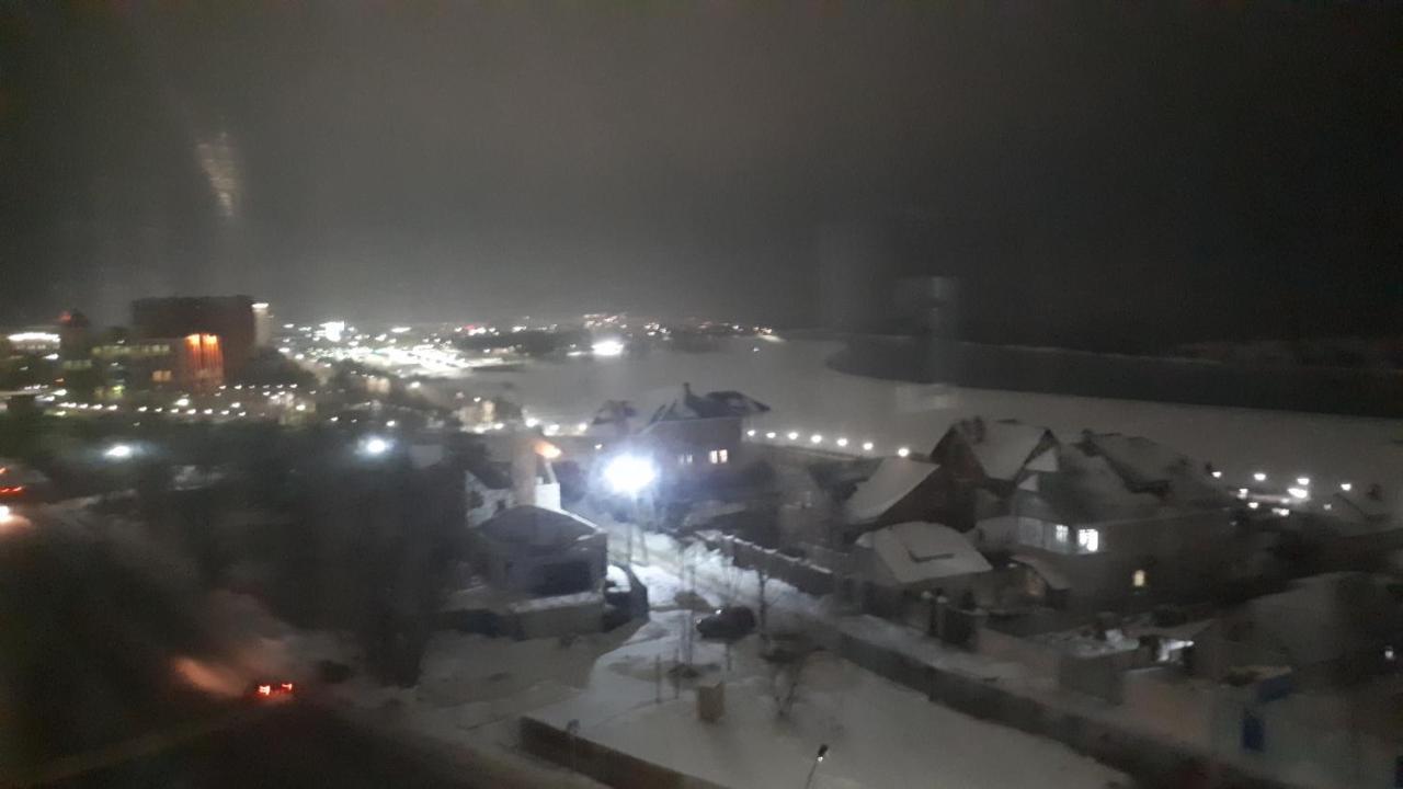 Элитная Квартира На Набережной Реки Иртыш Pavlodar Bagian luar foto